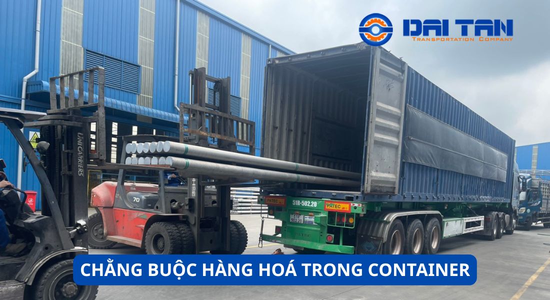 CHẰNG BUỘC HÀNG HOÁ TRONG CONTAINER