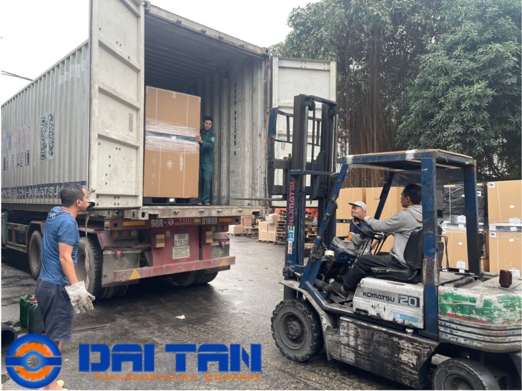 Vận chuyển hàng băng Container nội địa
