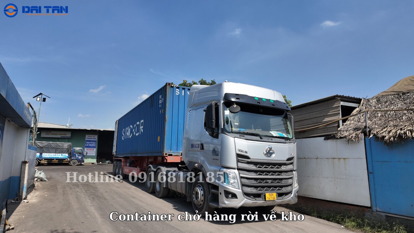 Container chở hàng rời về kho
